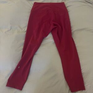 Cropped 23 inch Wunder Train High rise Lulu lemon magenta leggings